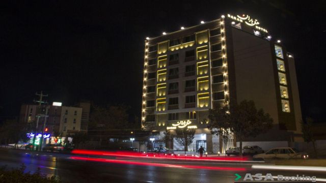 نمای ظاهری هتل باران